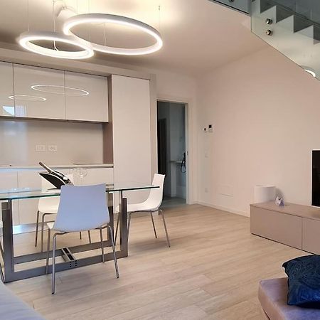 Queen Verona Luxury Apartment エクステリア 写真