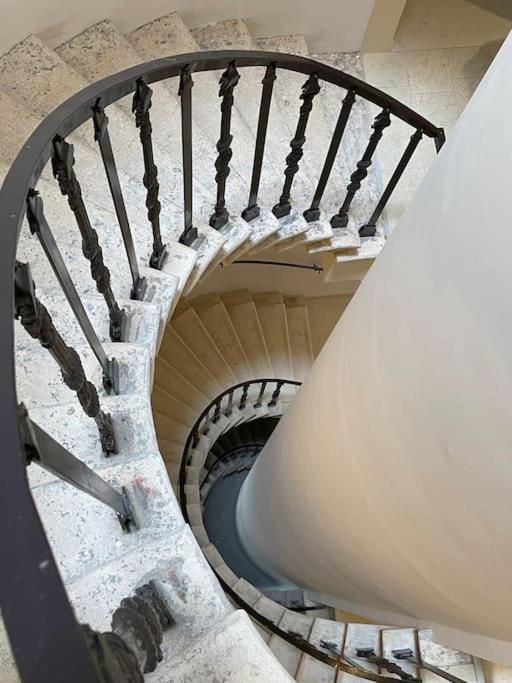 Queen Verona Luxury Apartment エクステリア 写真