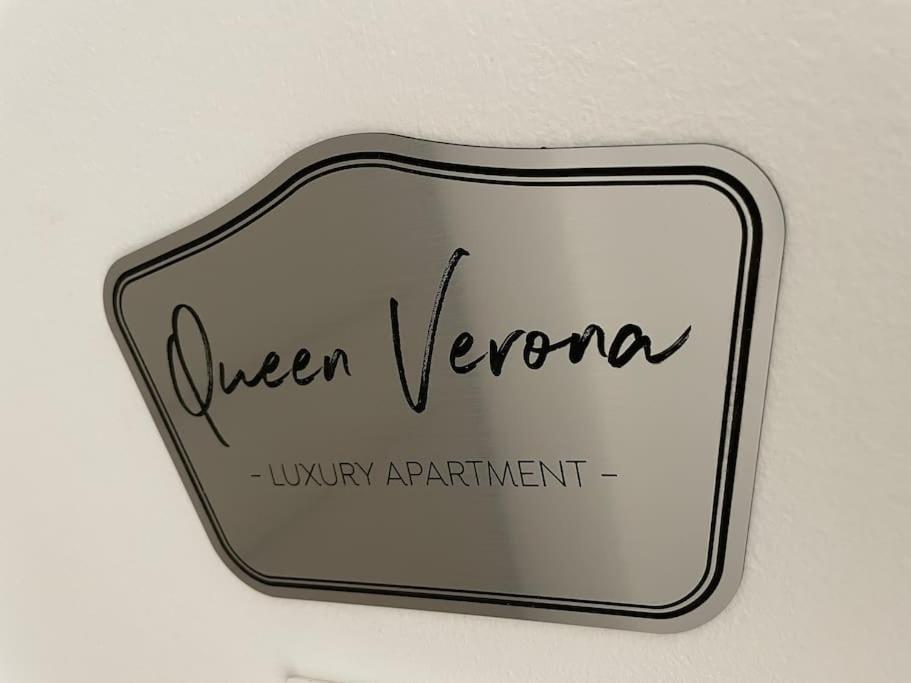 Queen Verona Luxury Apartment エクステリア 写真