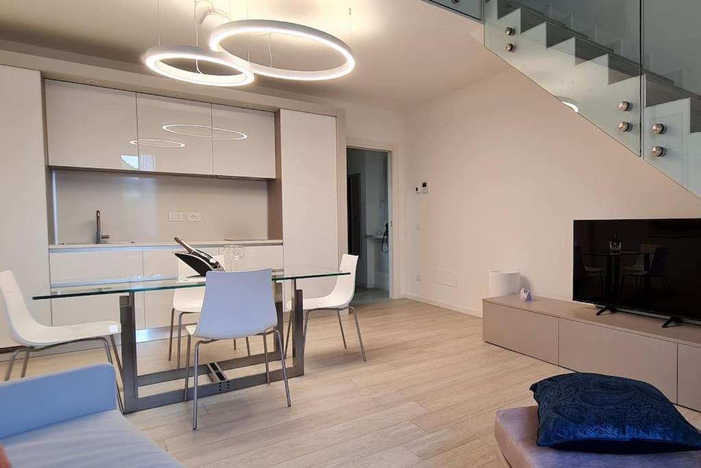 Queen Verona Luxury Apartment エクステリア 写真