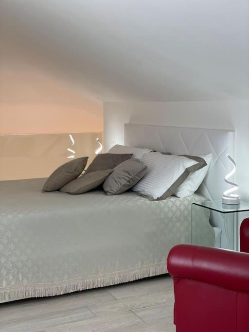 Queen Verona Luxury Apartment エクステリア 写真